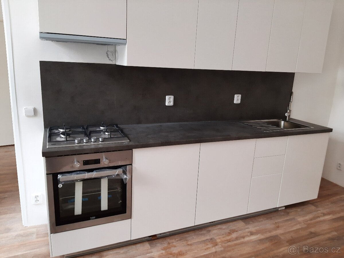 Pronájem bytu v centru Liberce 65 m² + terasa 58 m² - Widok 2