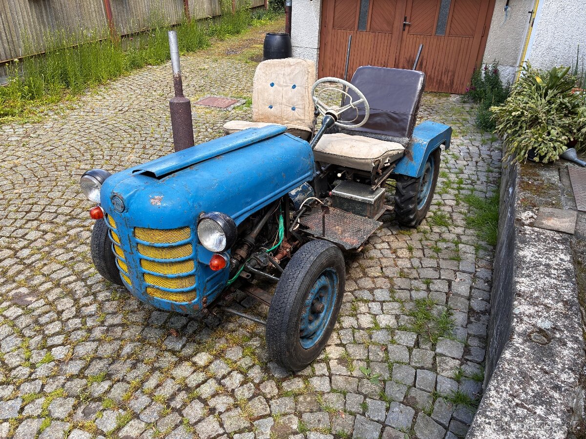 Malotraktor domácí výroby s vozem - 2