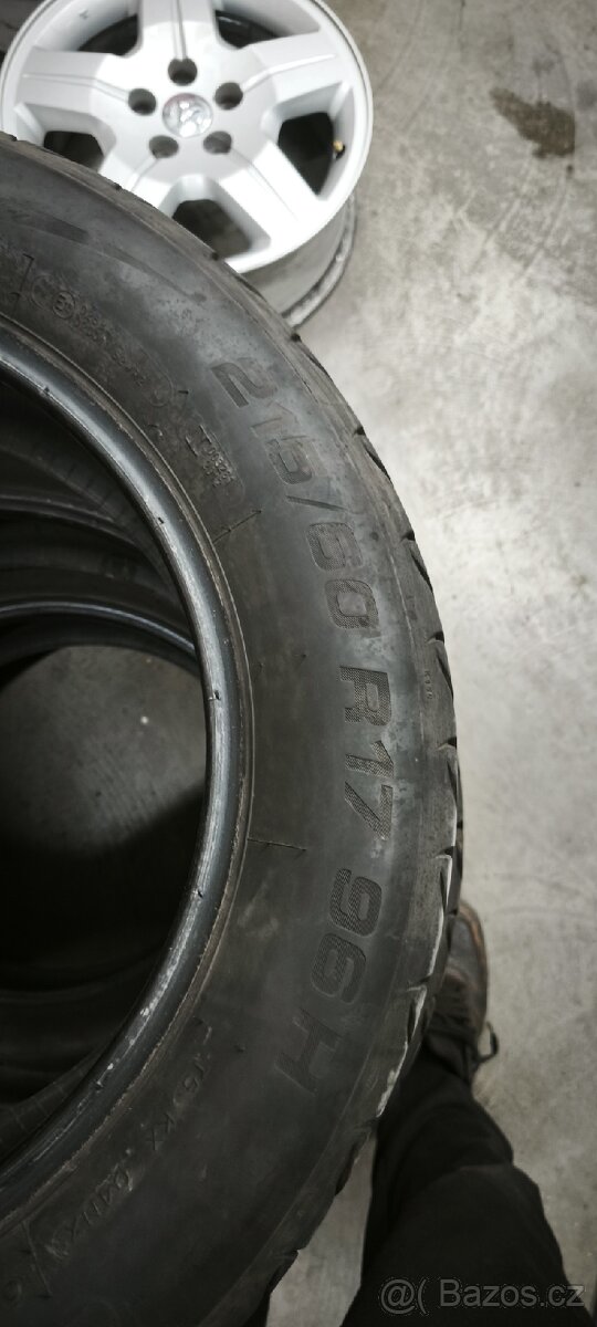215/60r17 - 2