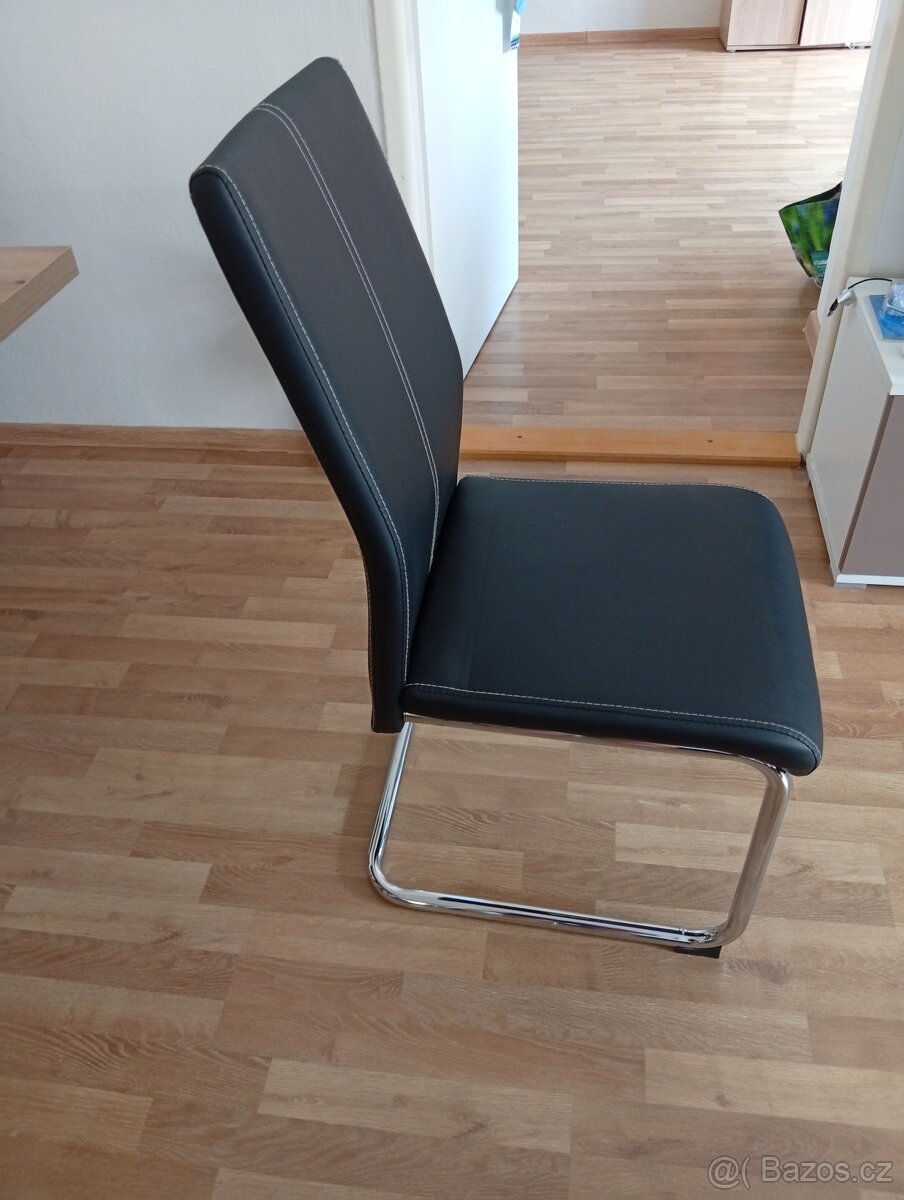 6 židlí - 2
