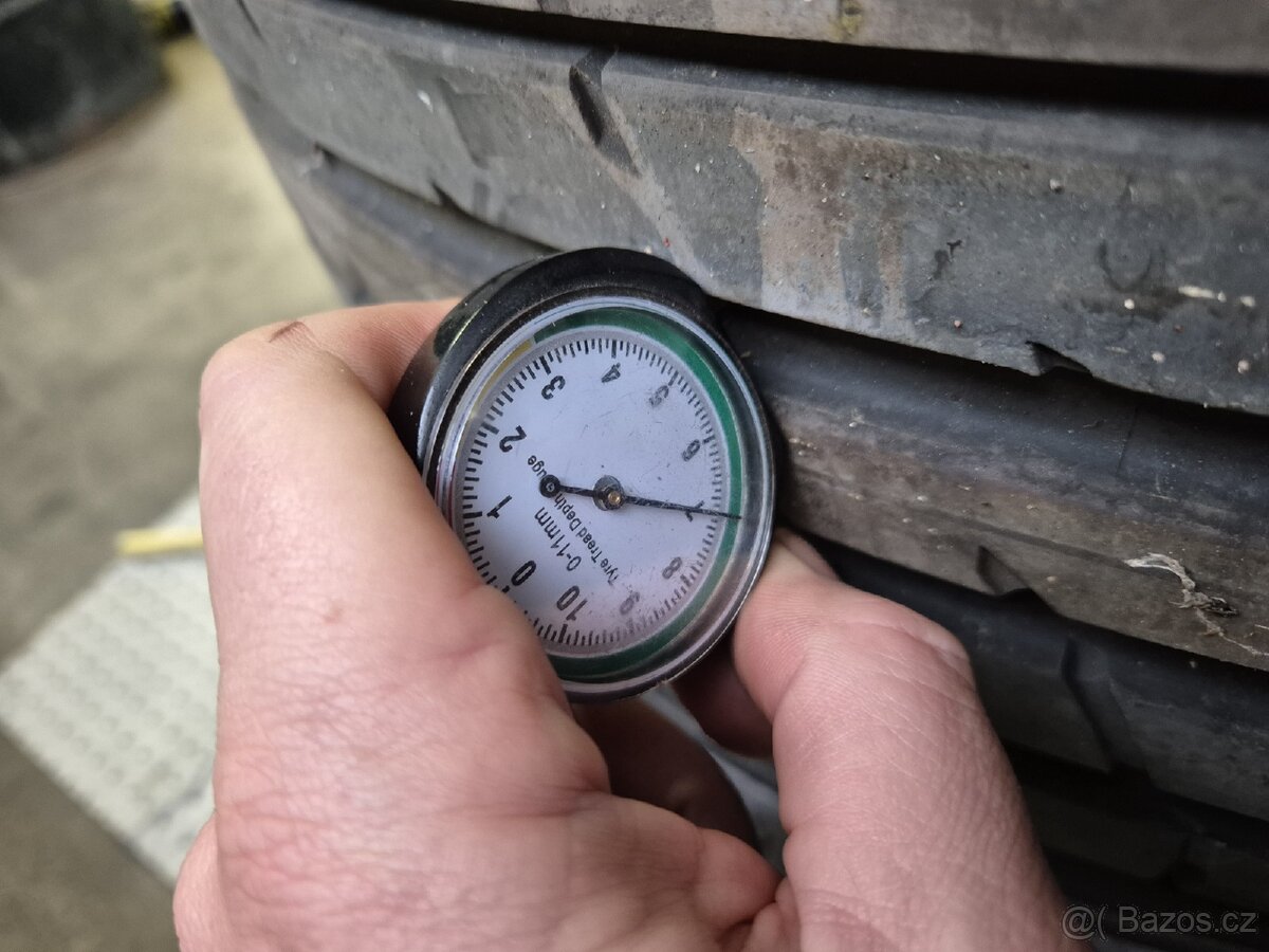 124. Sada letních pneumatik GoodYear 255/55/19 - 2