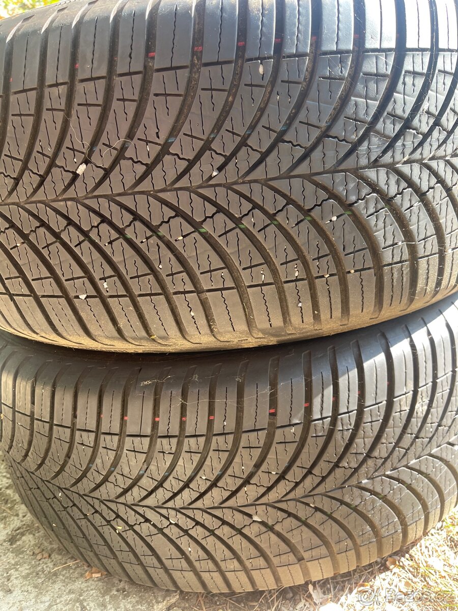 Pneu 245/45r18 - 2