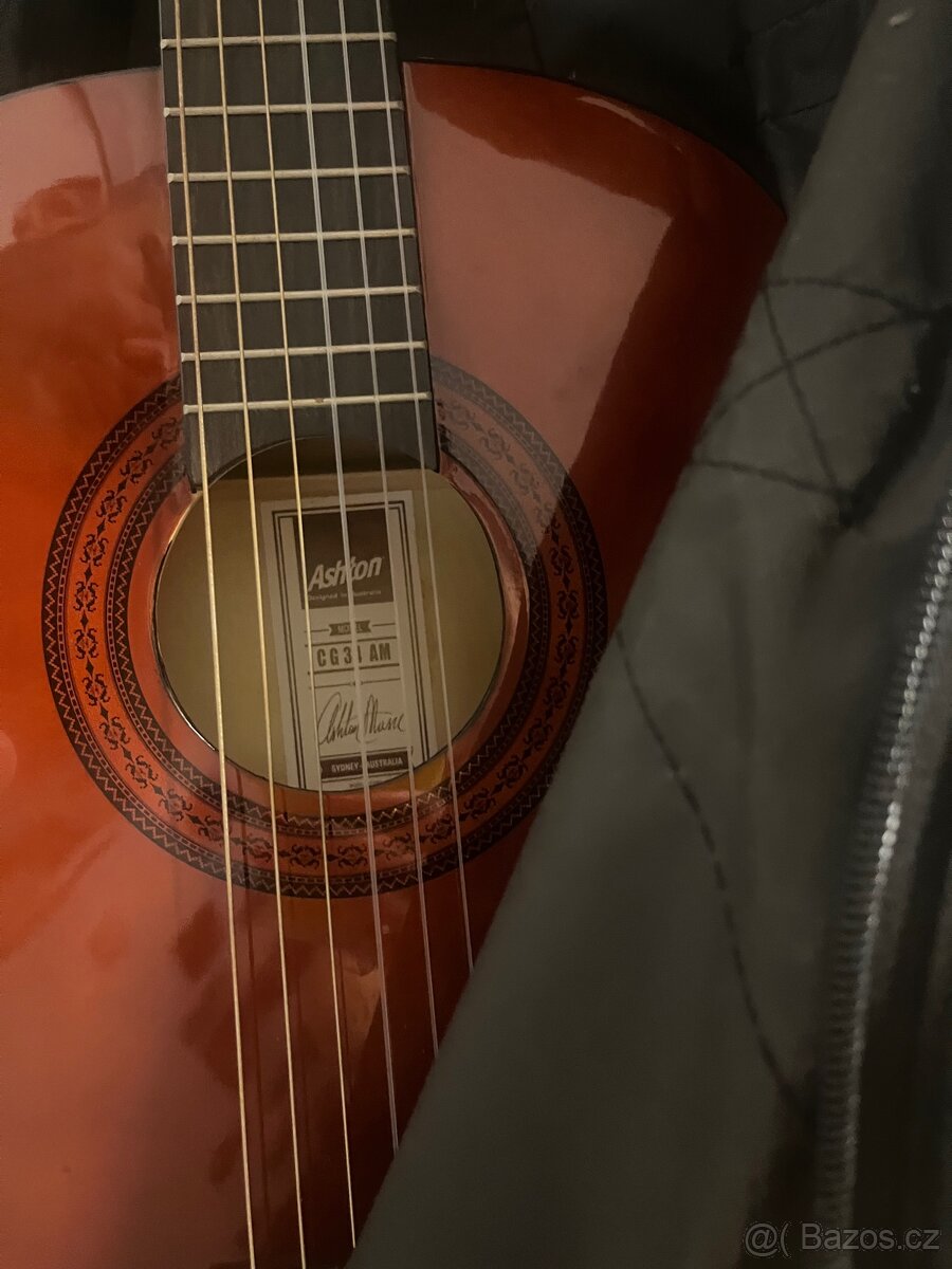 Prodej krásné kytary - 2