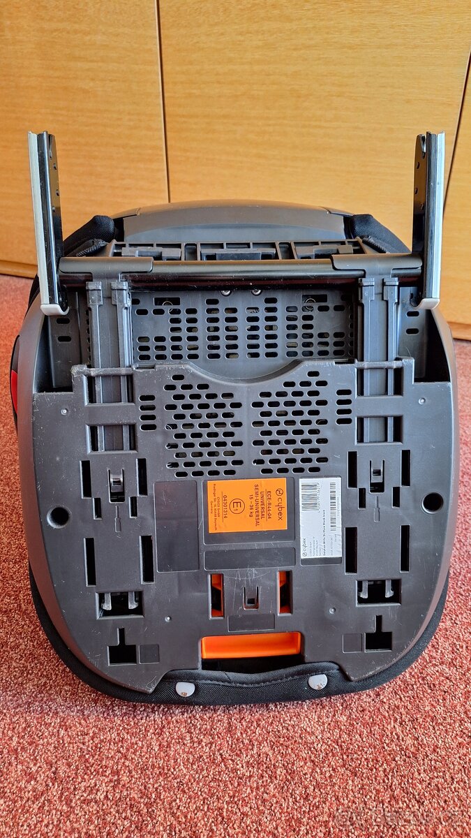 CYBEX Solution M-Fix SL Pure Black 15-36 kg - 2