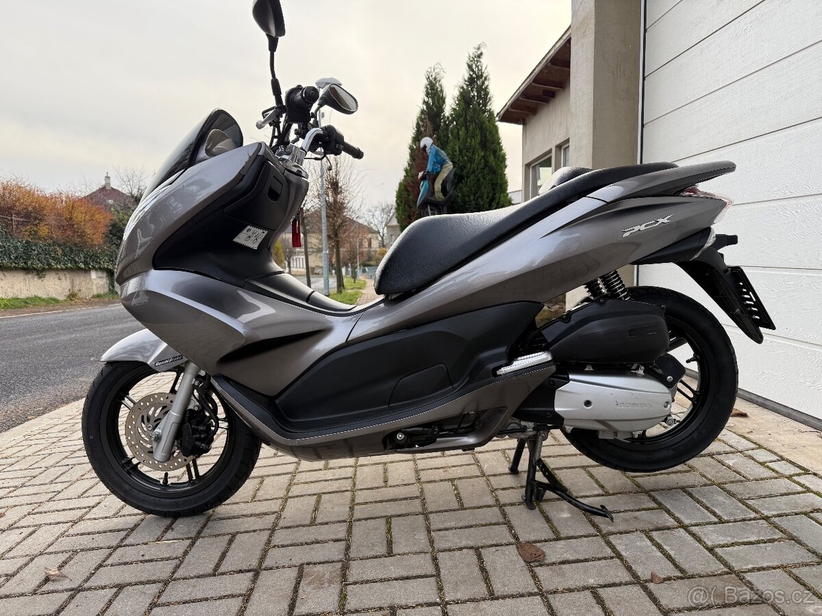 Honda pcx 125, 2012, cz doklady - 2