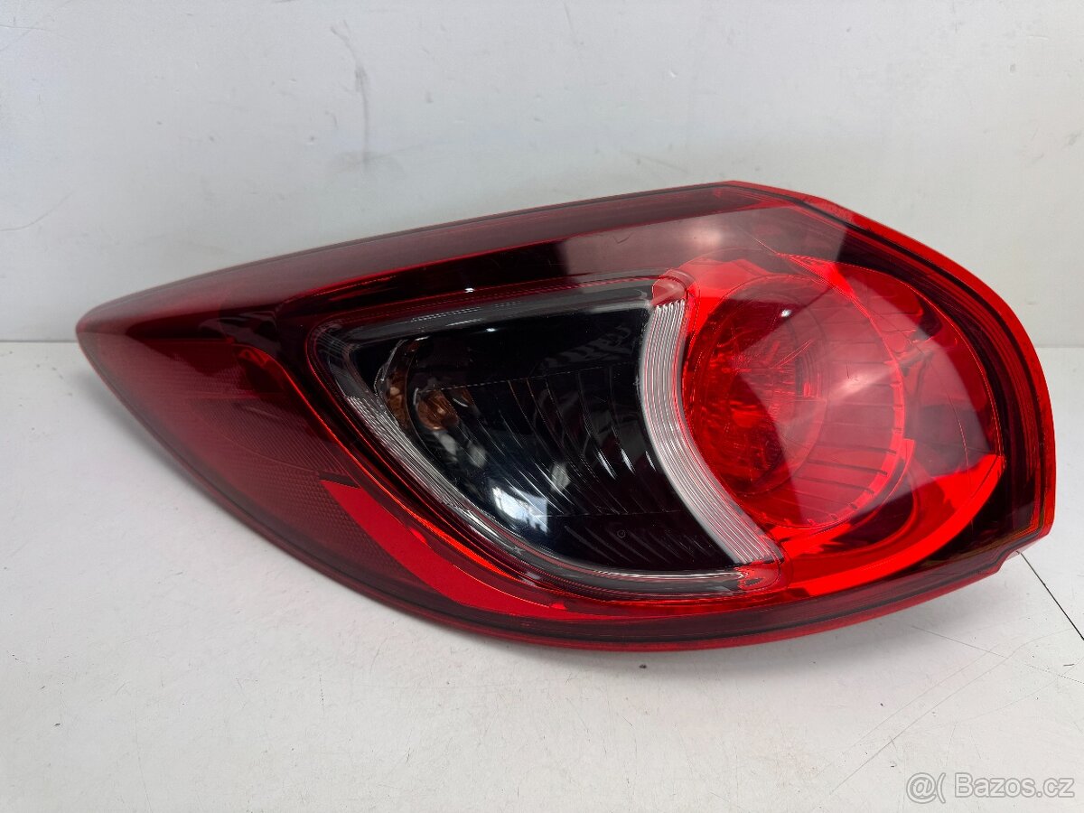 Zadní světlo pravé i levé vnější Mazda CX-5 KE KD5451150 - 2