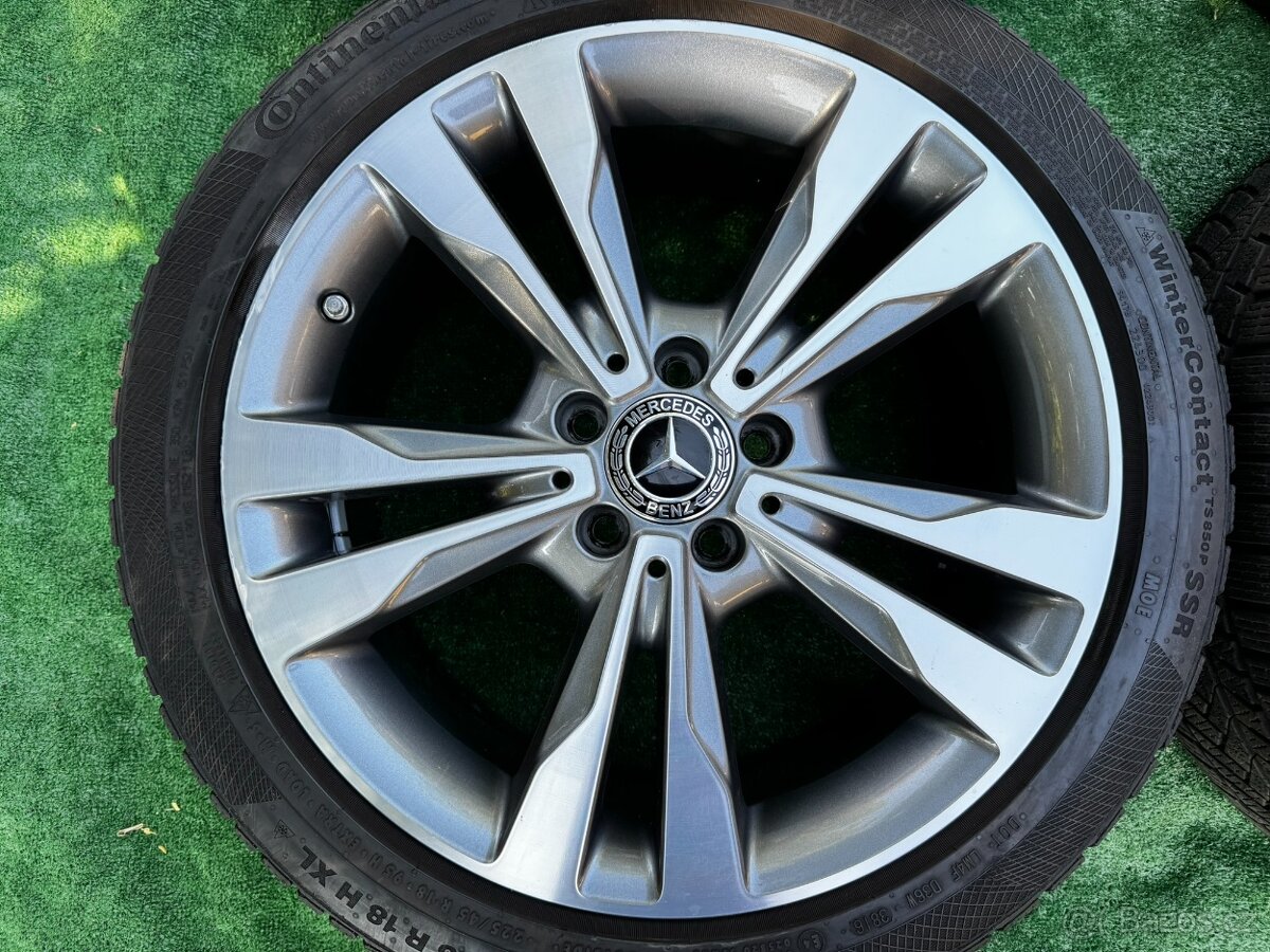 Originál alu kola Mercedes 5x112 R18 C class zima - 2