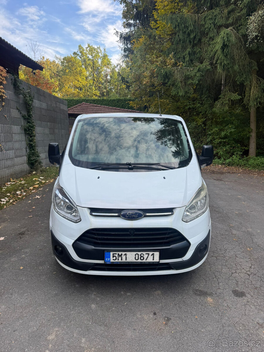 Ford Transit Custom 2.2 TDCi – 6 míst, 2014, tažné 3,1t - 2
