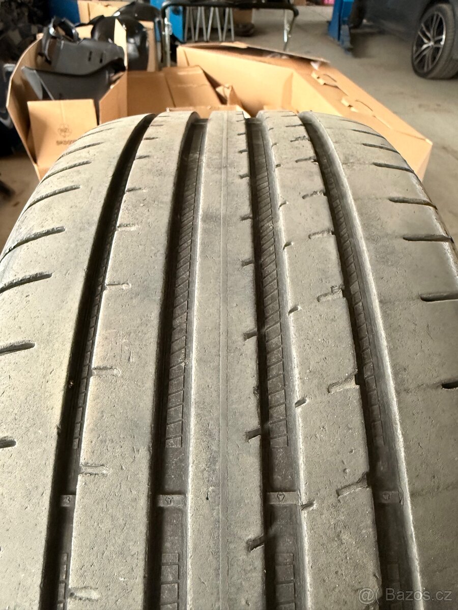 Letní sada Goodyear Eagle F1 235/45 R18 - 2