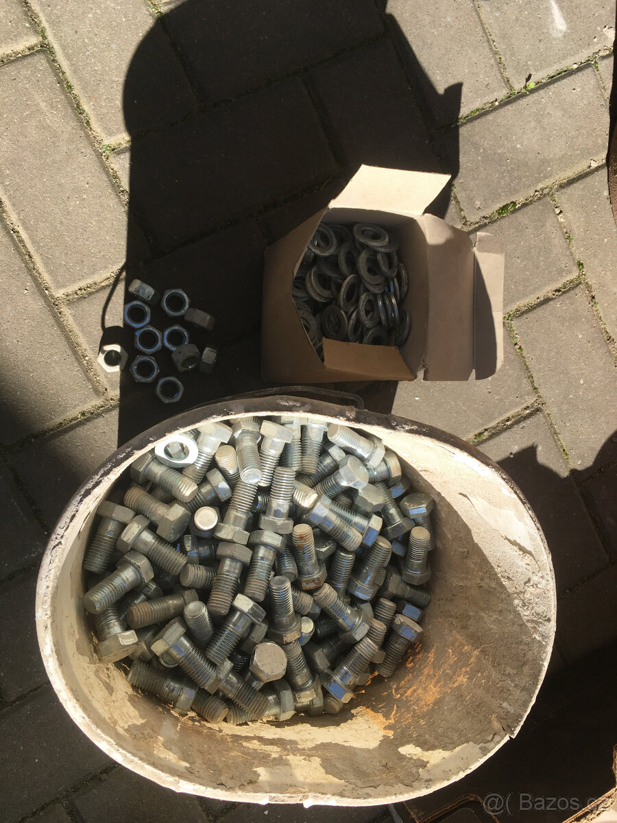 šrouby a matice - 2