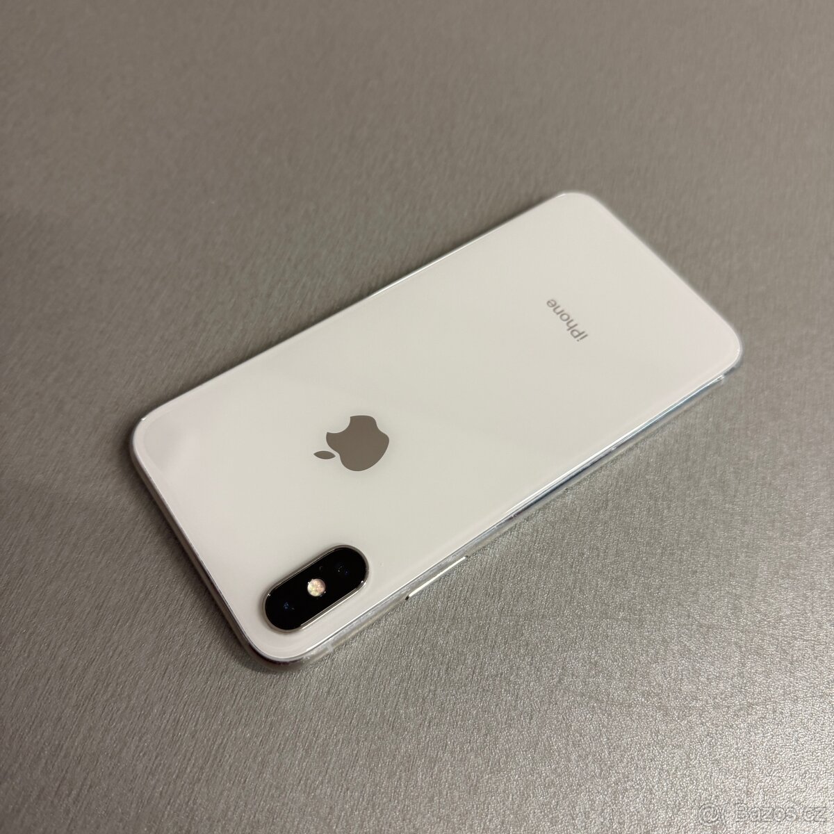 iPhone X 64GB bílý - 2