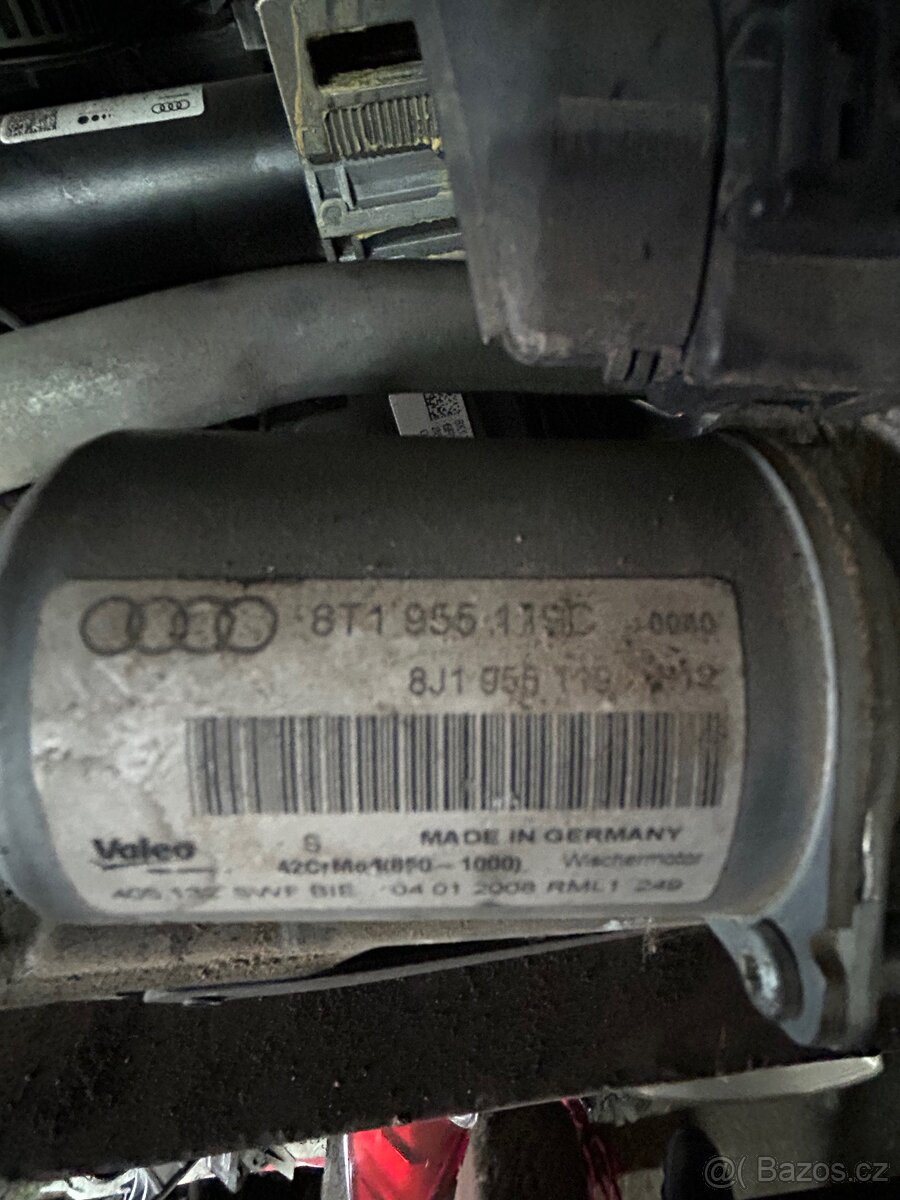 Audi A5 A4 B8 táhla stěračů - 2