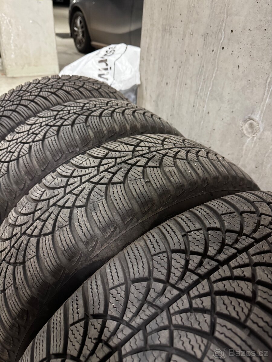 Pneumatiky zimní i letní Goodyear Ultragrip 9 rotation M+S - 2