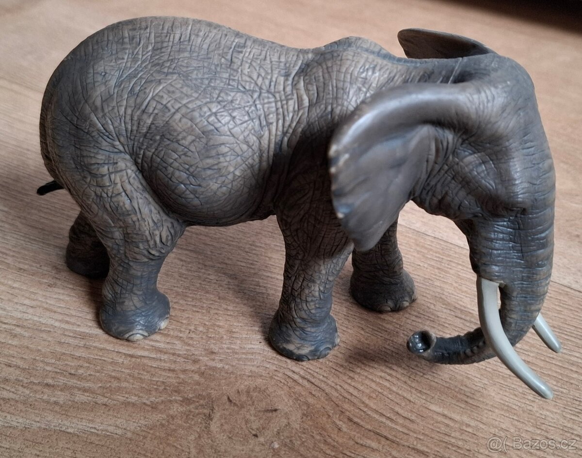 Slon figurka - 2