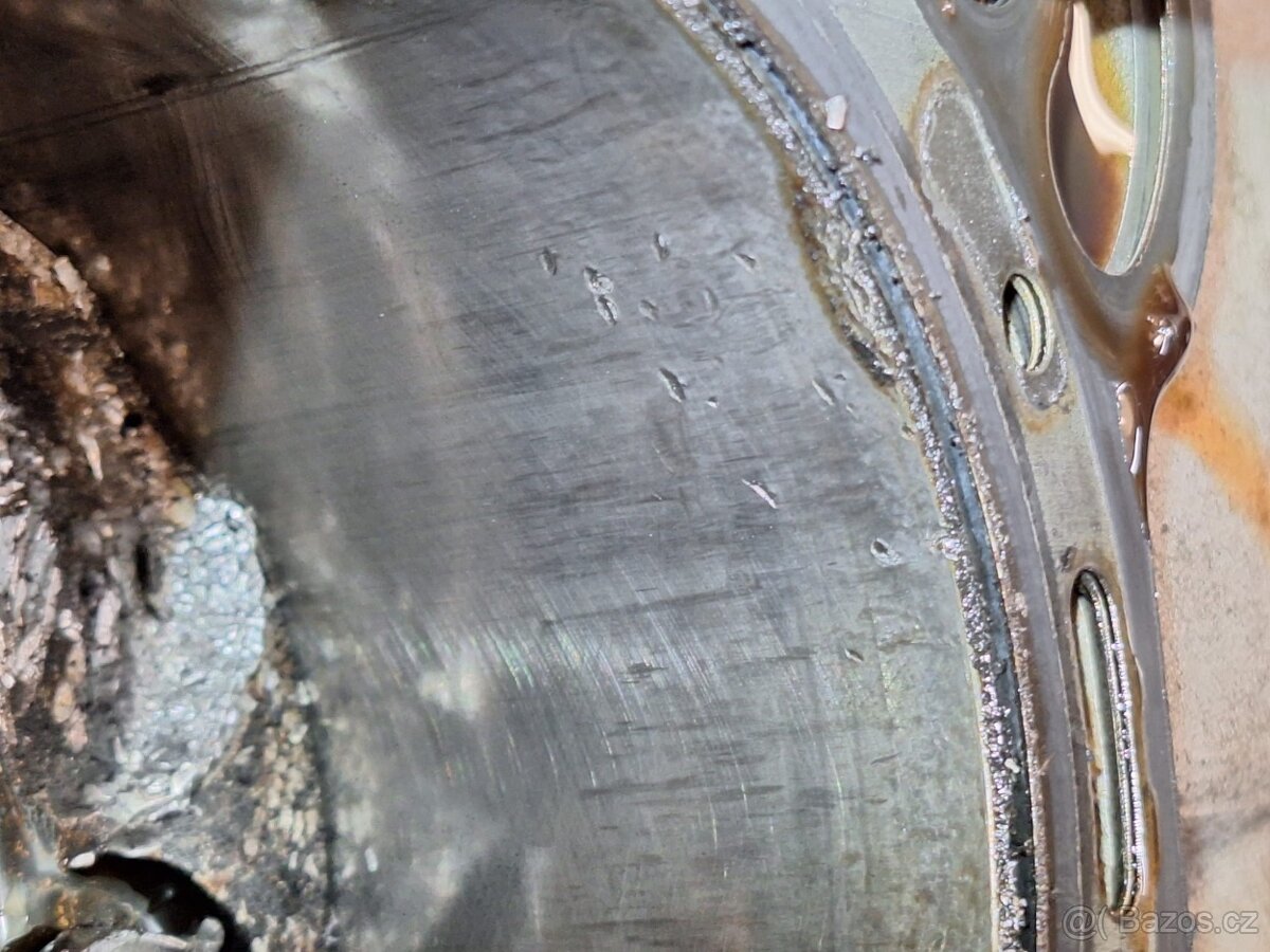 Motor Aprilia Tuono V4 - 2