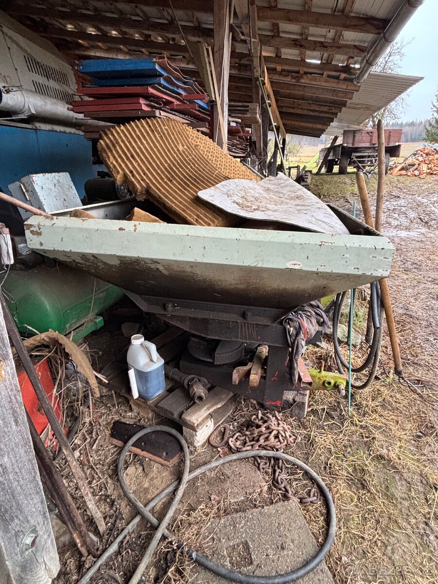 Rozmetadlo umělých hnojiv práškovna - 2