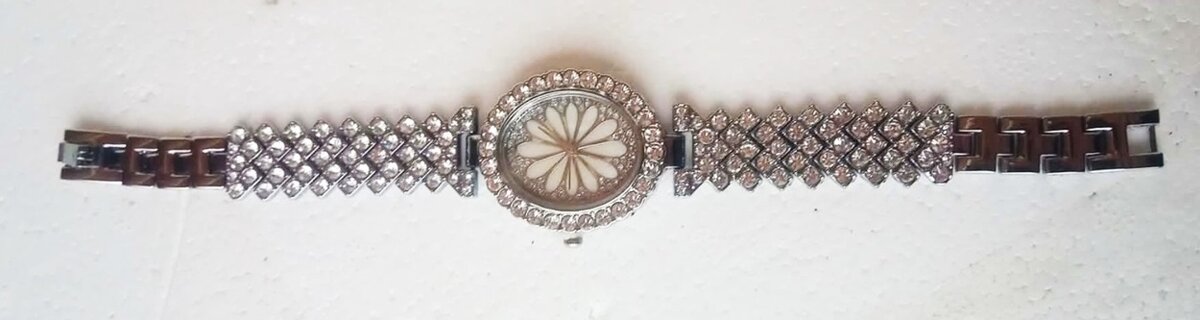 Dámské hodinky nové krásné - 2