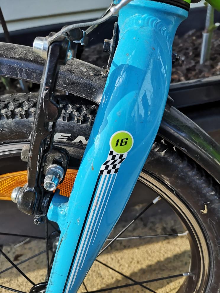 DĚTSKÉ KOLO Athor Record 16 + VODÍCÍ TYČ - 2