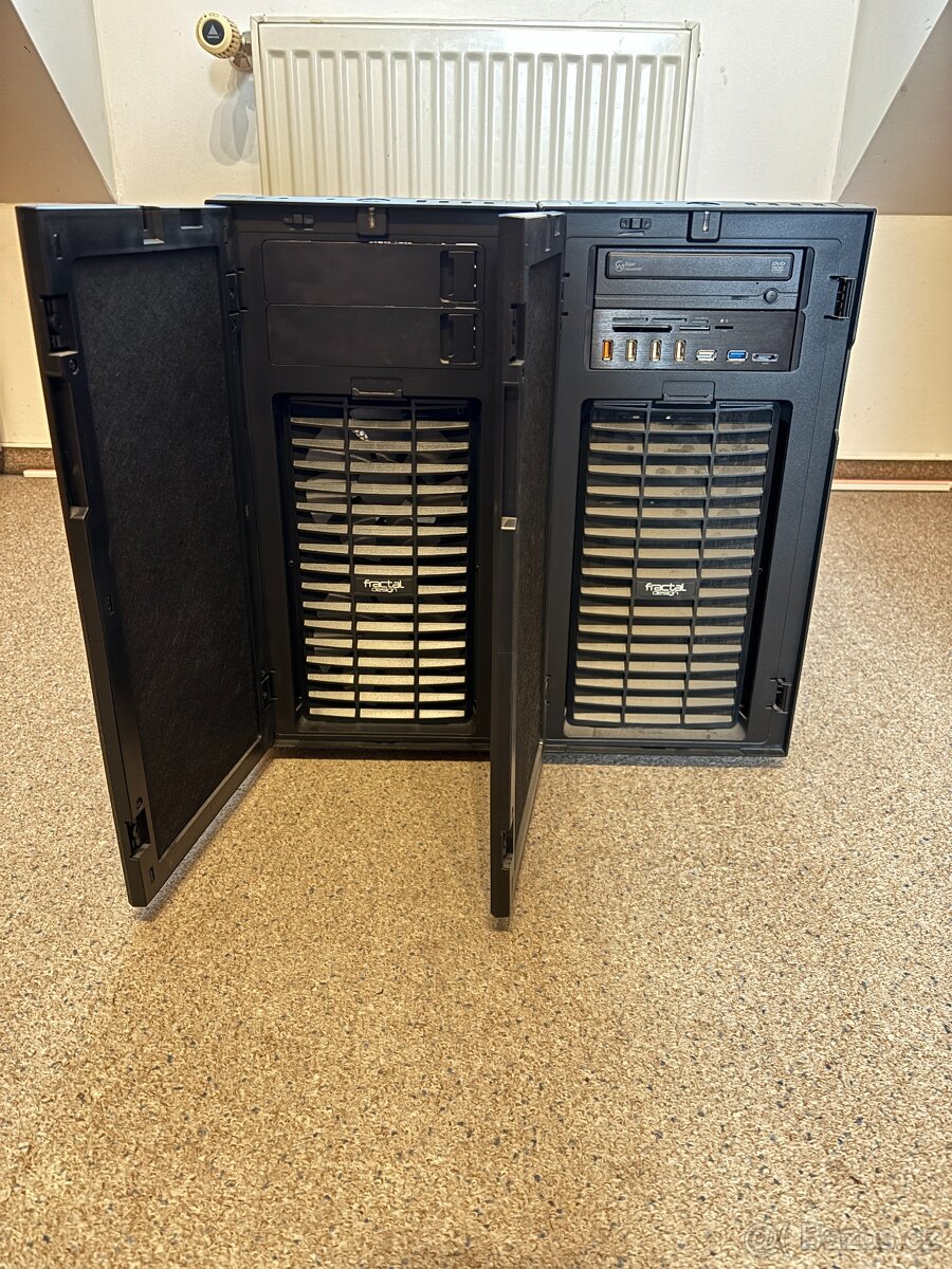2x PC Skříň Fractal Design - 2
