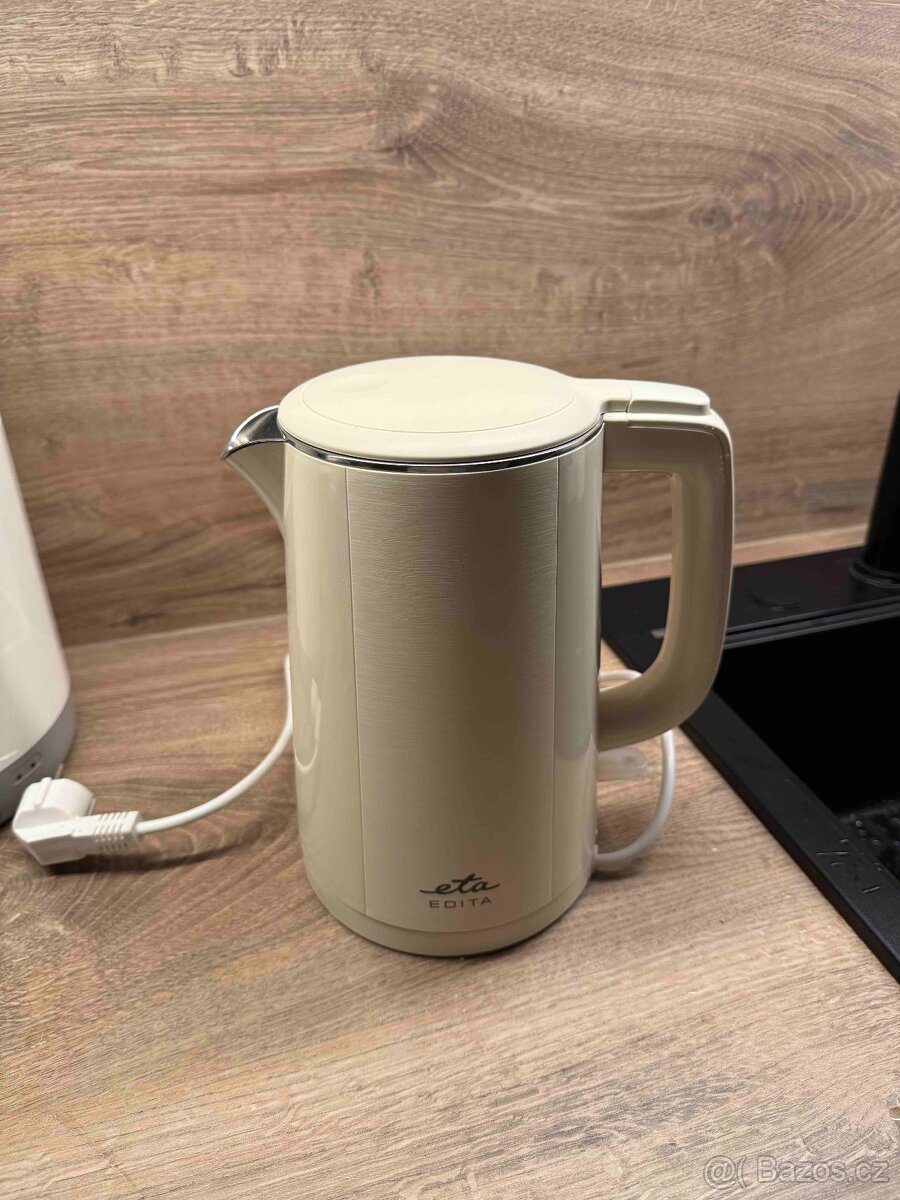 Béžová rychlovarná konvice ETA - 2