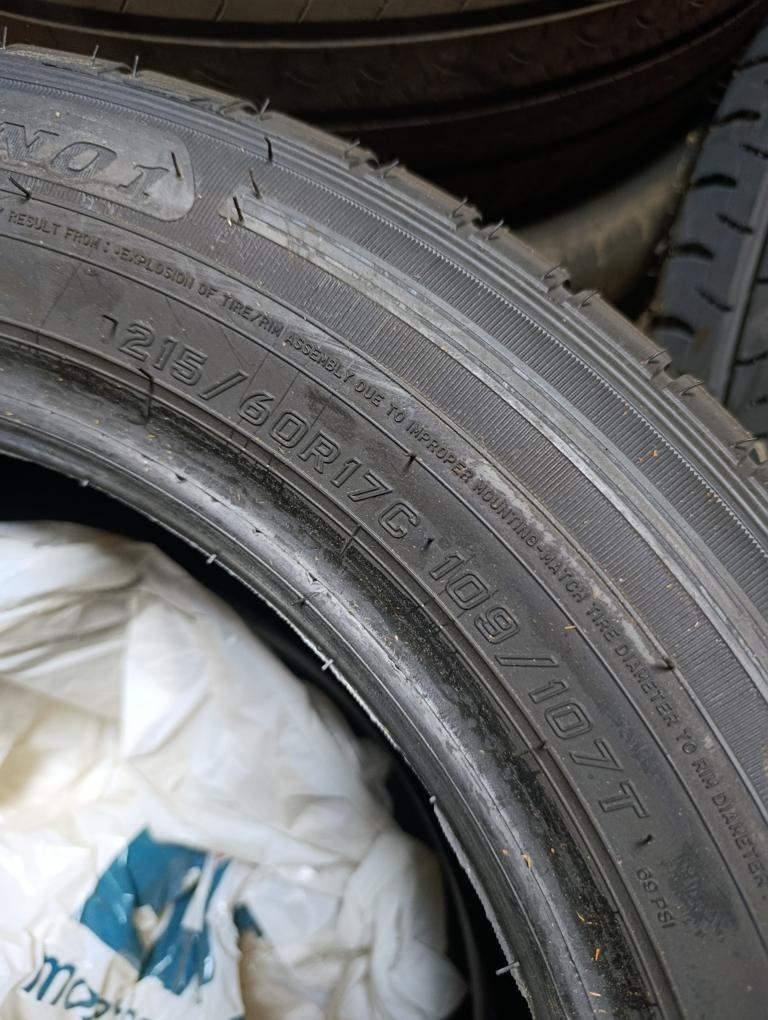 215/60 R 17 C Linam van01 - 2