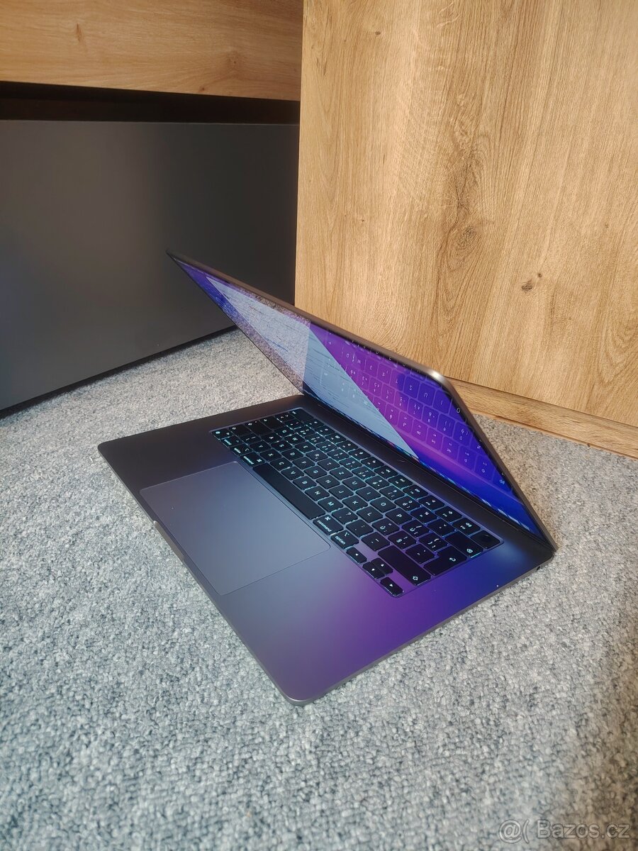 Macbook Air 15" M3/512GB/16GB - 2