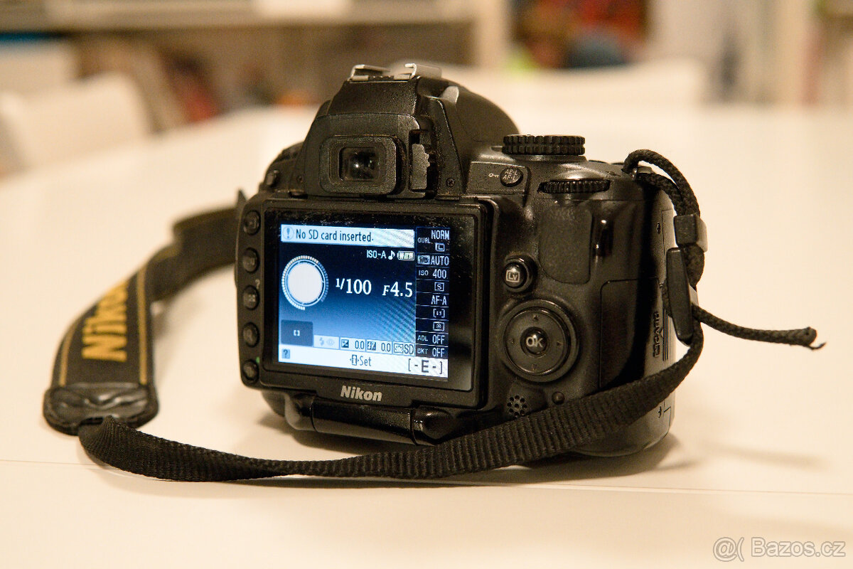 Nikon D5000 + objektiv 18 - 55 mm - 2