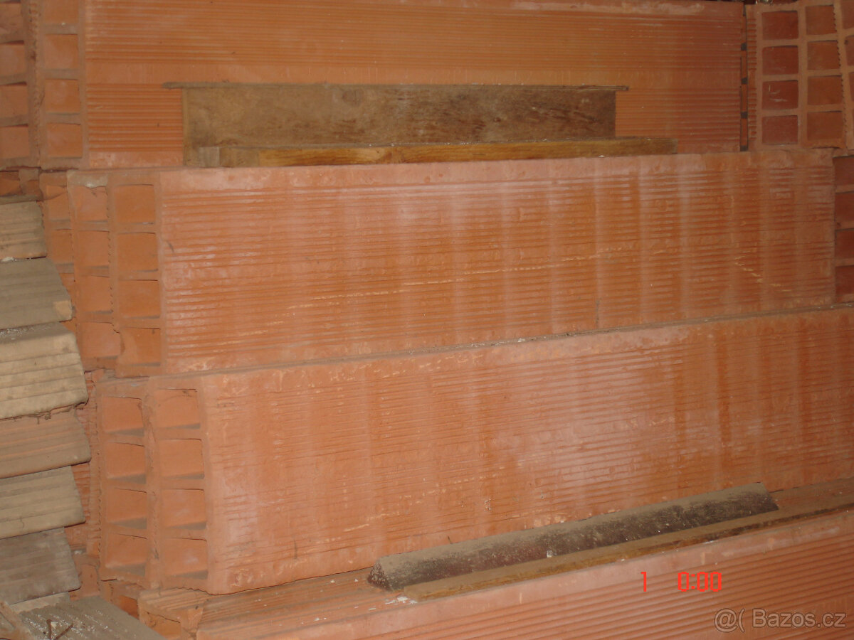 CIHLY - 2