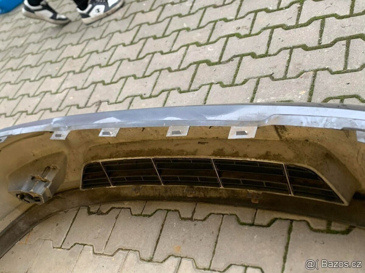 Ford Focus I přední nárazník - 2