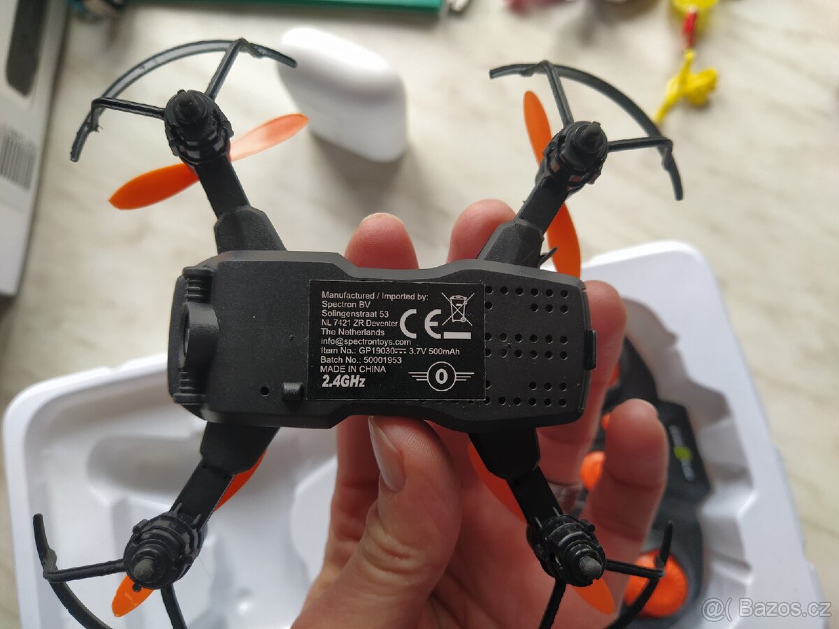 Dron na dálkové ovládání - 2