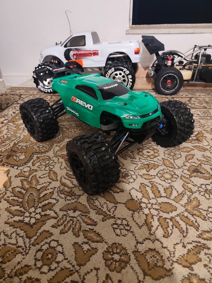 Prodám Traxxas e-revo 1:8 - 2