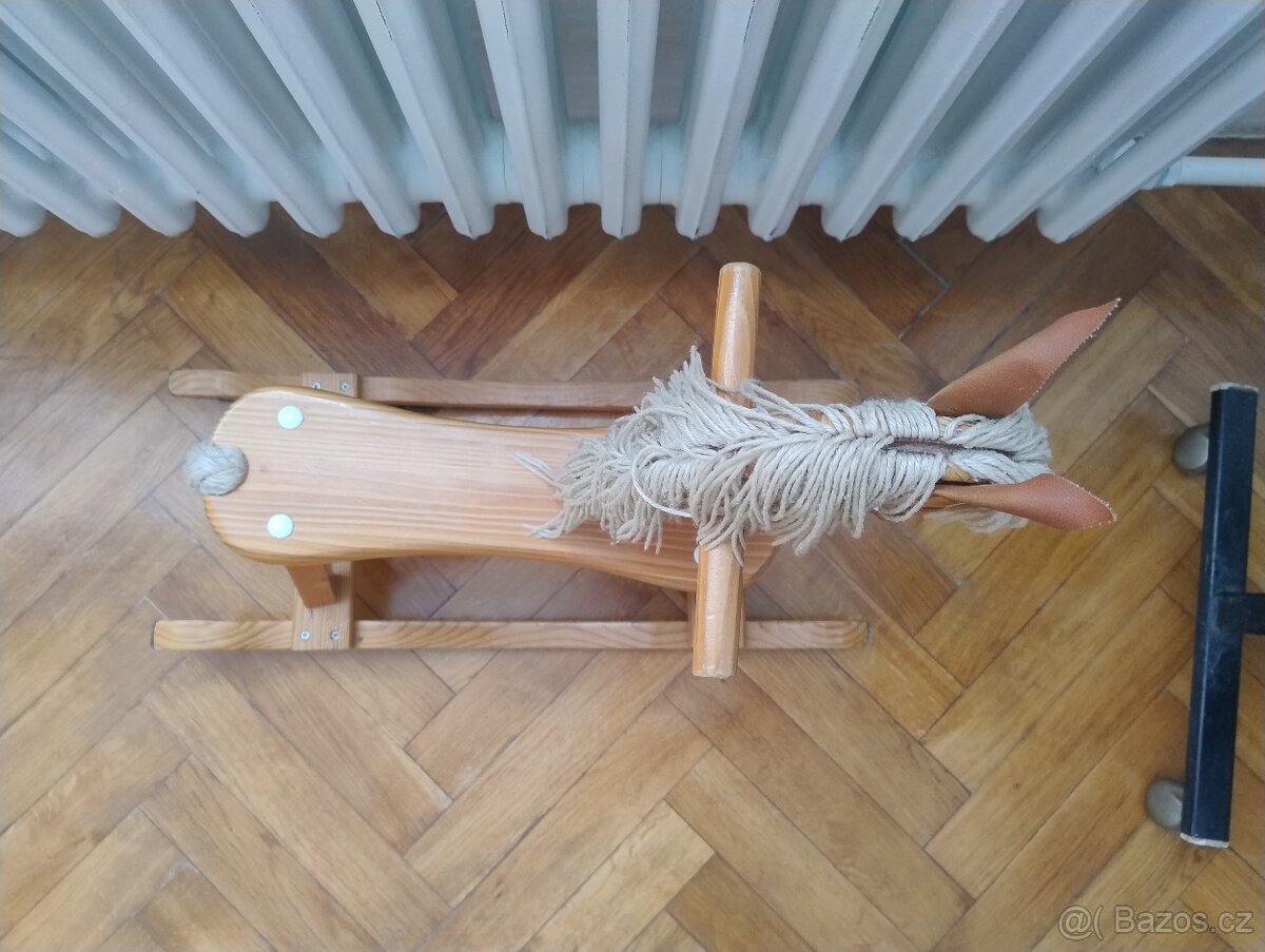 Houpací kůň - 2