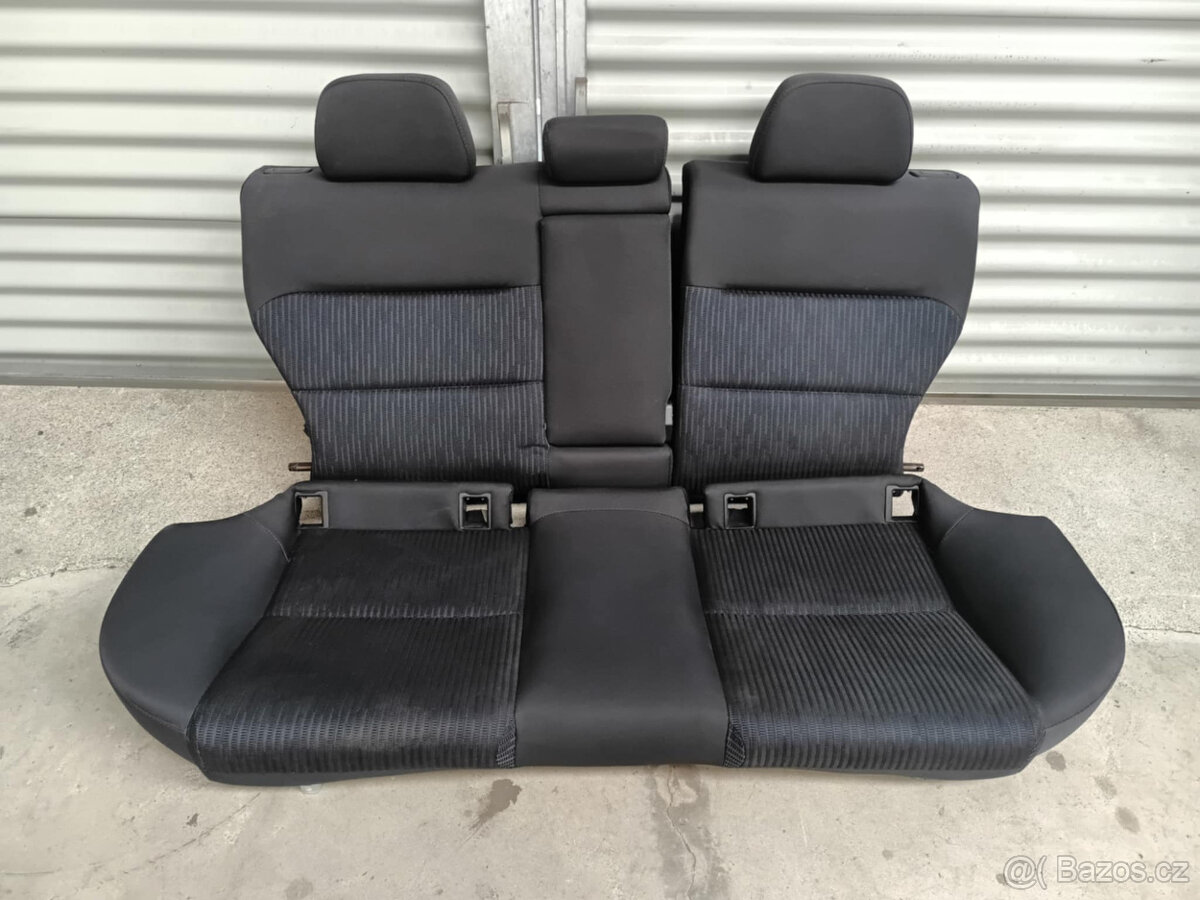 Subaru Legacy Outback (07 - 09) -- interier - 2