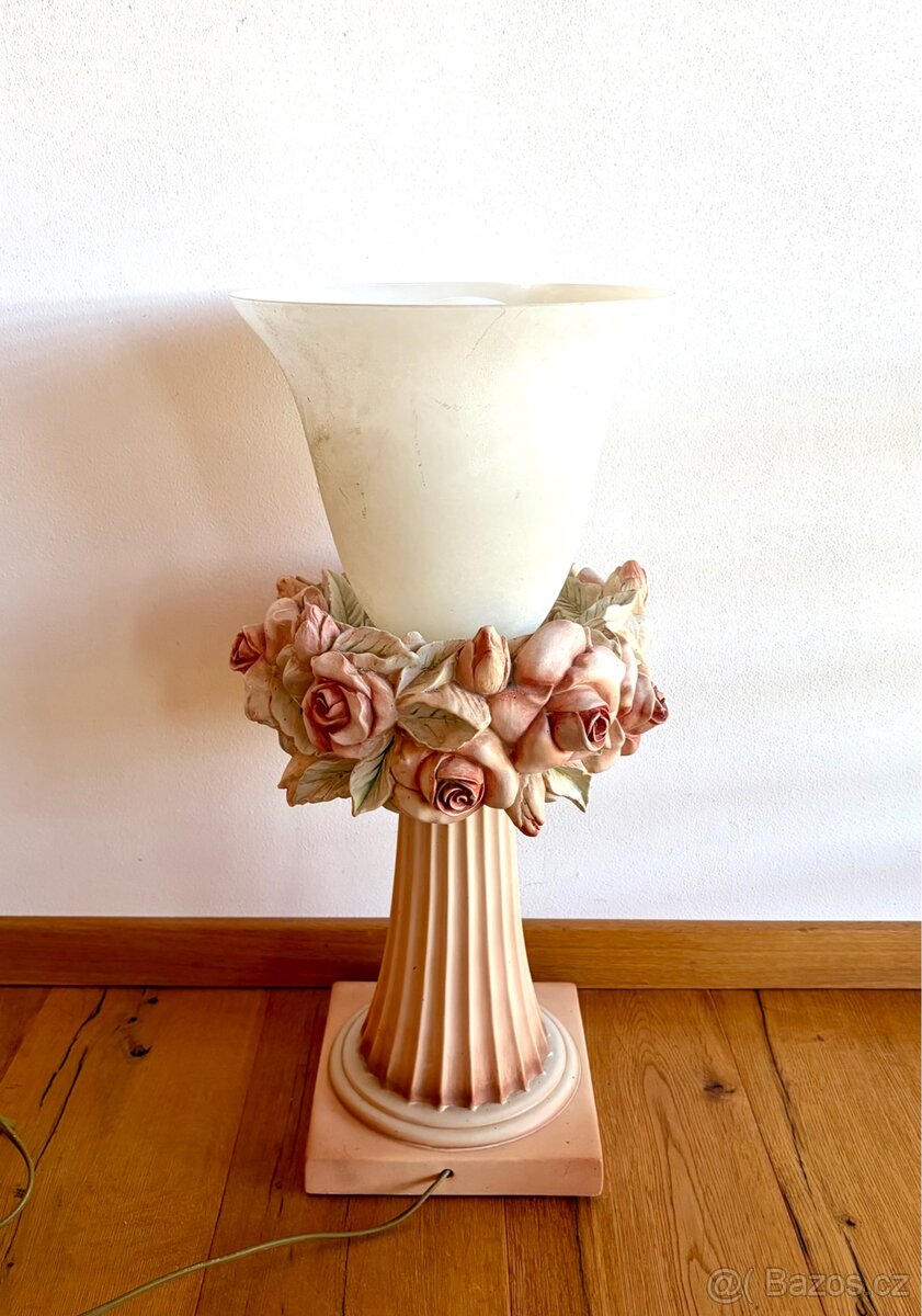 Stará velká romantická lampa - 2