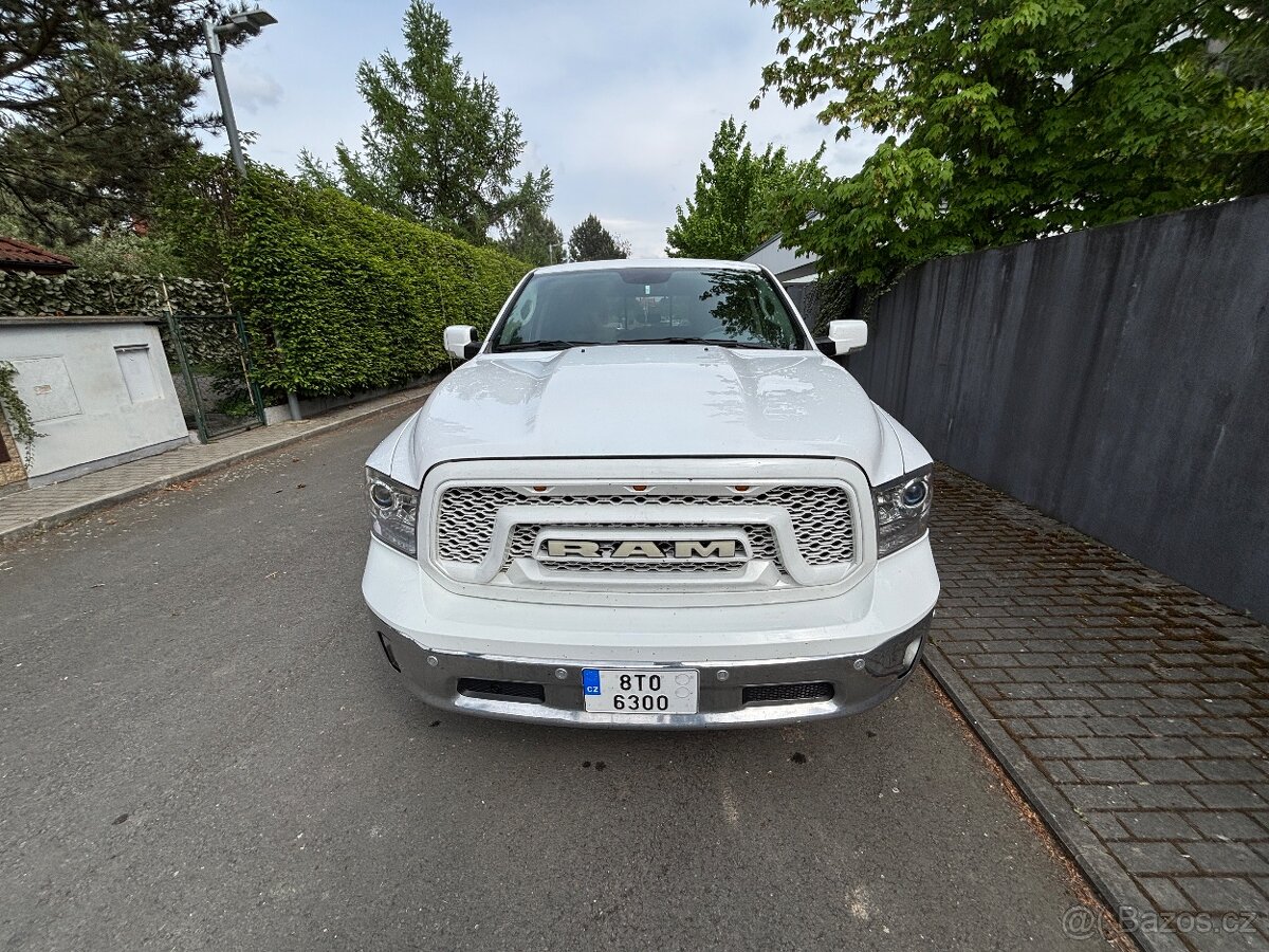 Dodge Ram 1500 92 000km 5.7 V8