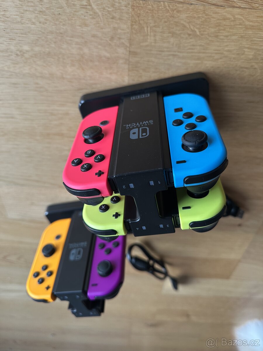 Nintendo switch OLED + příslušenství - 2
