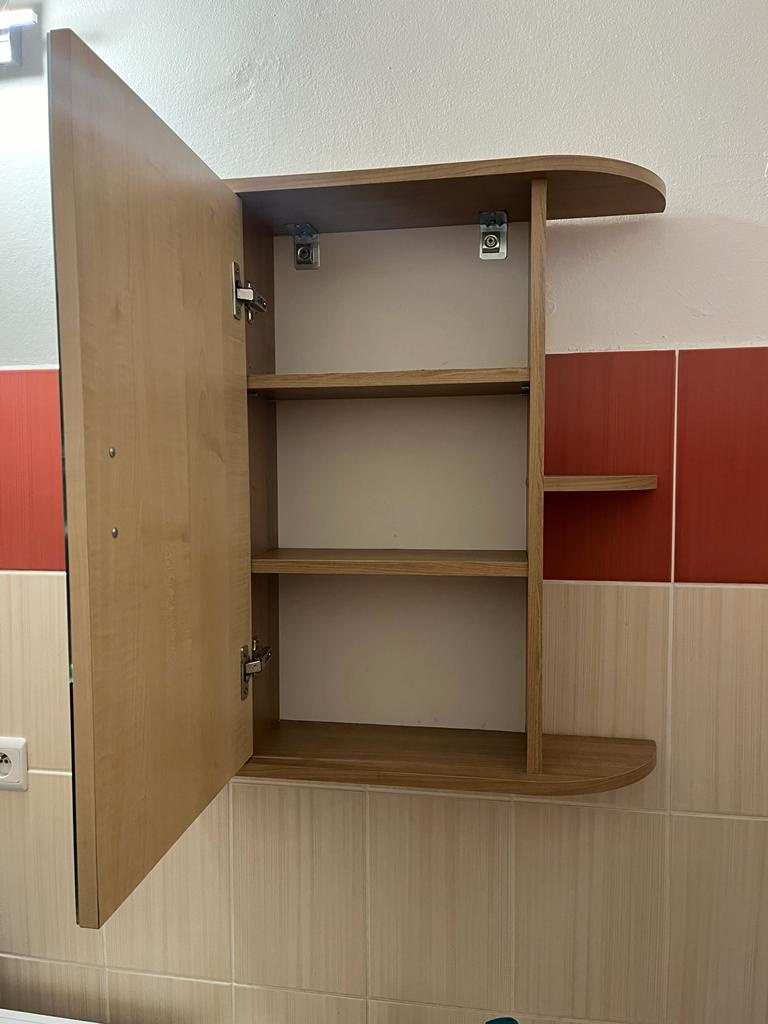 Koupelnová skřínka - 2