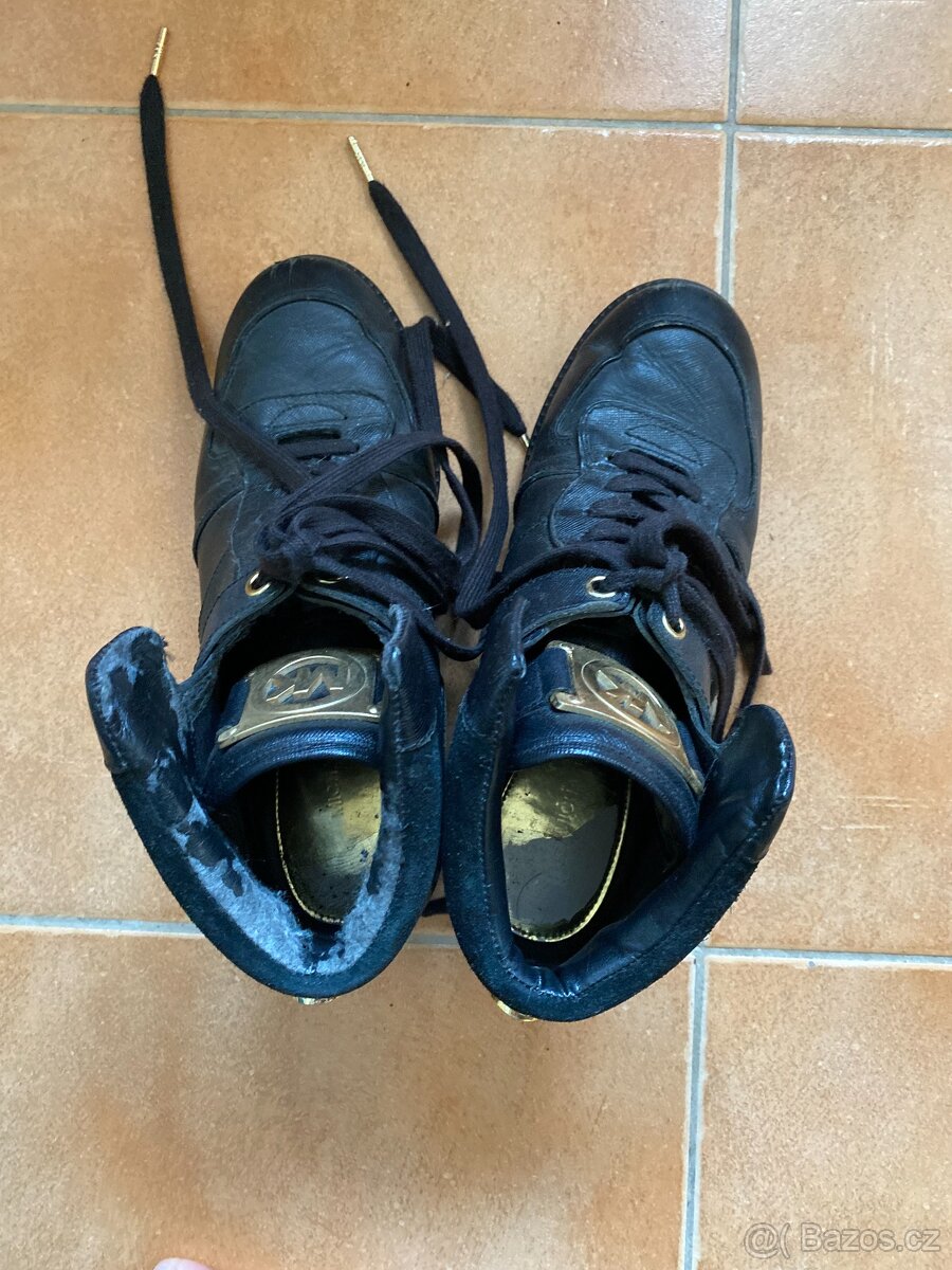 Kotníkové boty Michael Kors na klínku vel. 38 - 2