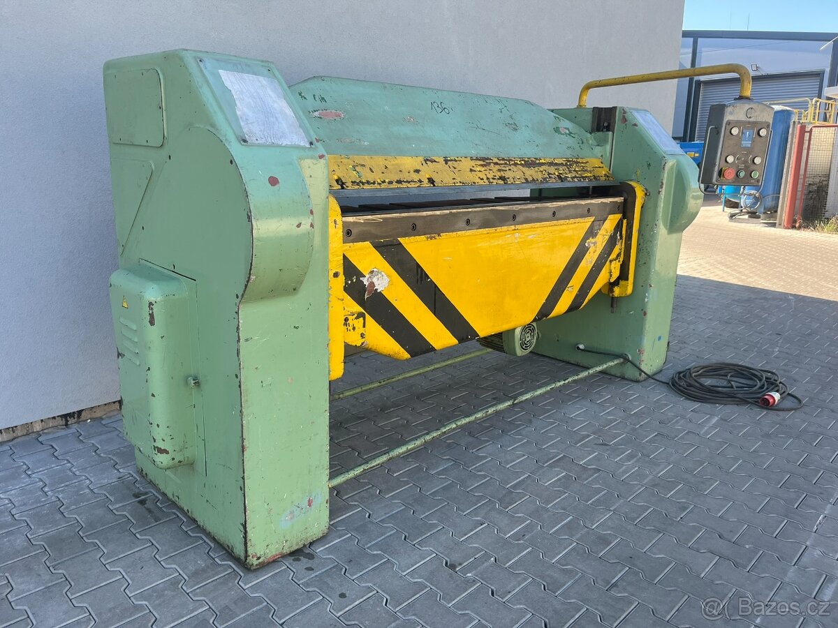 Ohýbačka plechů XOM 2000/4B - 2