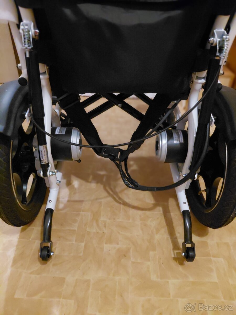 Elektrický invalidní vozík - 2