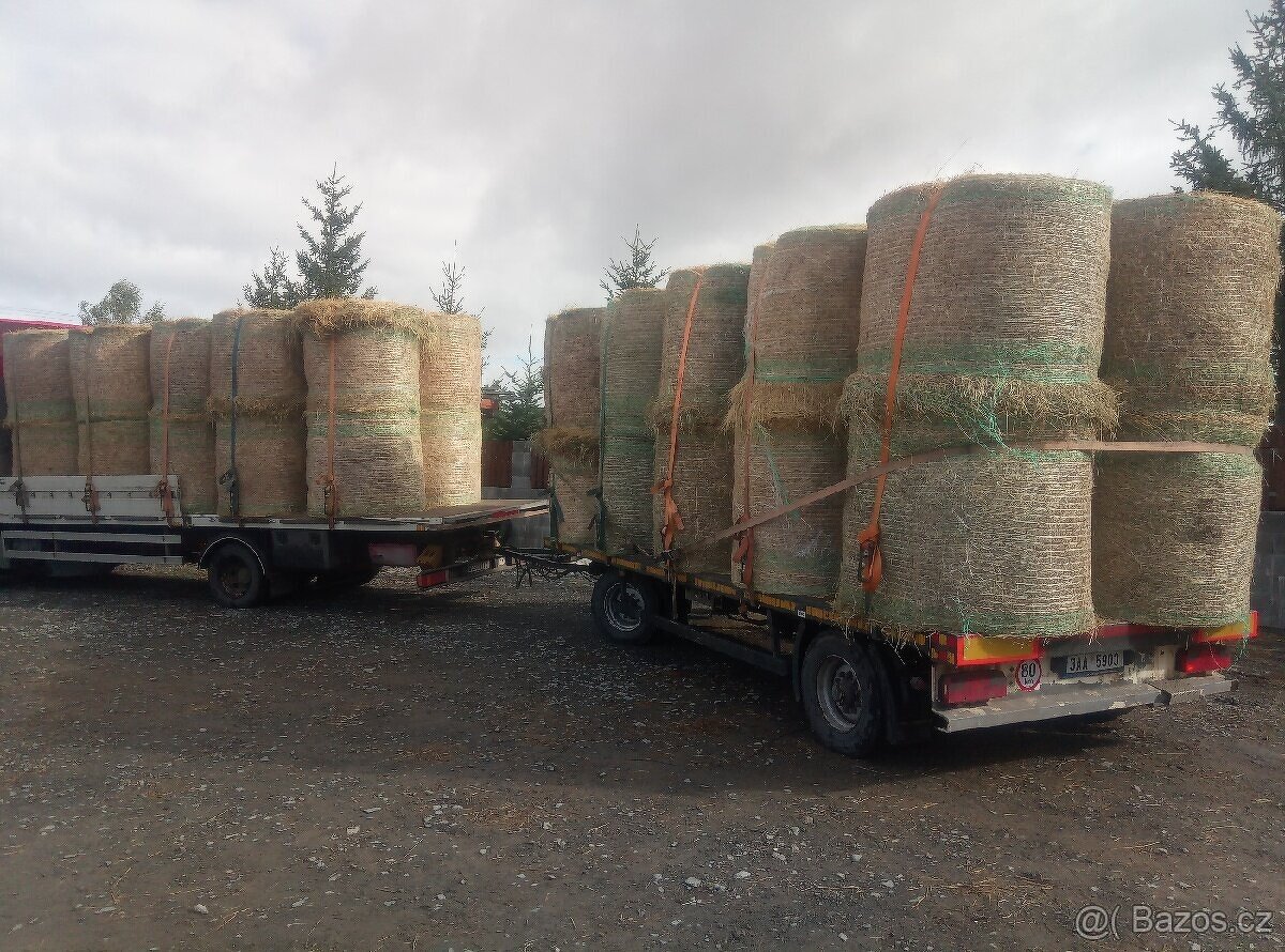 Prodám kulaté balíky sena a slámy - 2