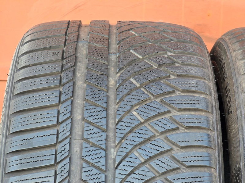 Zimní Kumho 275/40/18XL - 2