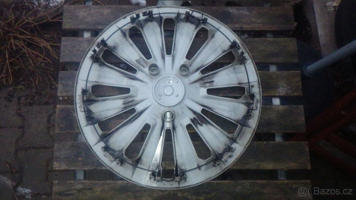 1ks originál poklice VW 15" - 2