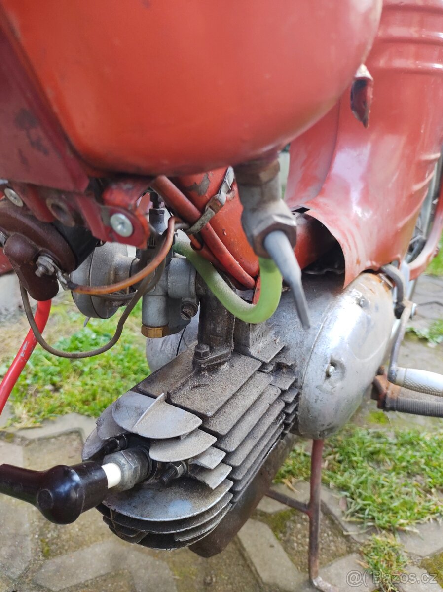 Jawa 550 - Pionýr ( pařez) - 2