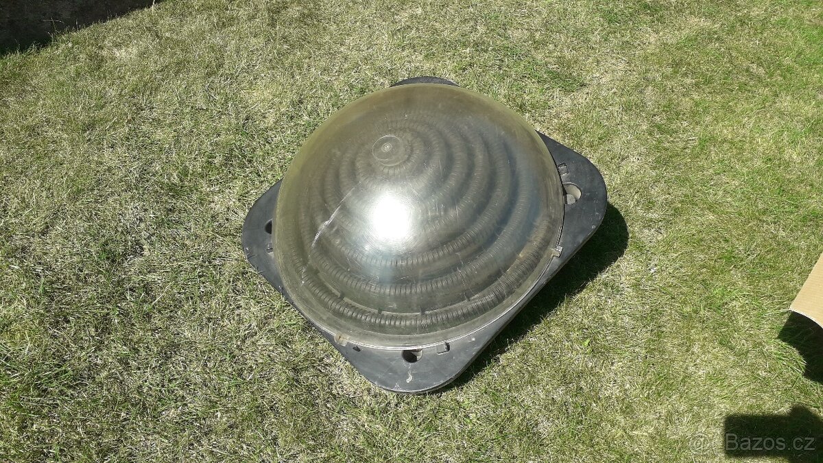 Solární ohřev vody v bazénu pyramida - 2