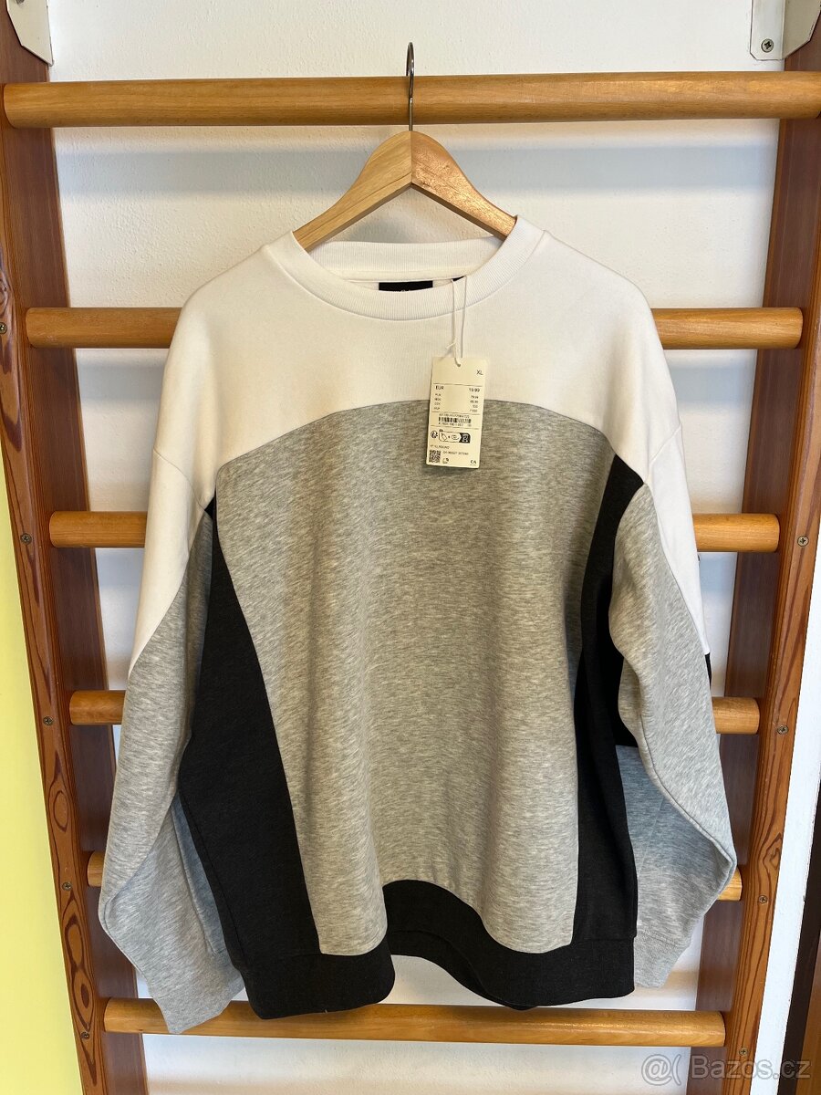 Nová XL mikina CaA - 2