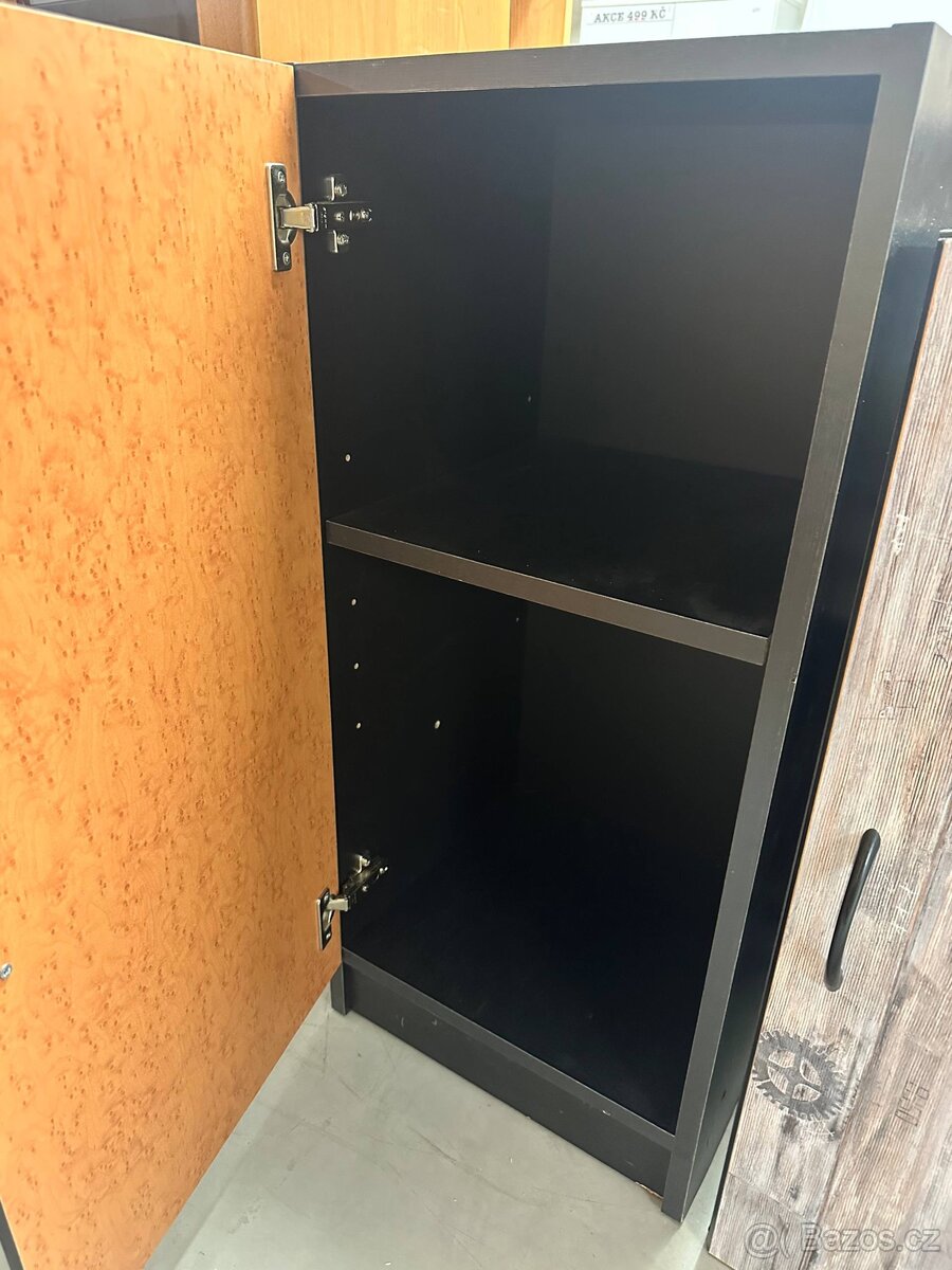 Skříňka – skladem - 2