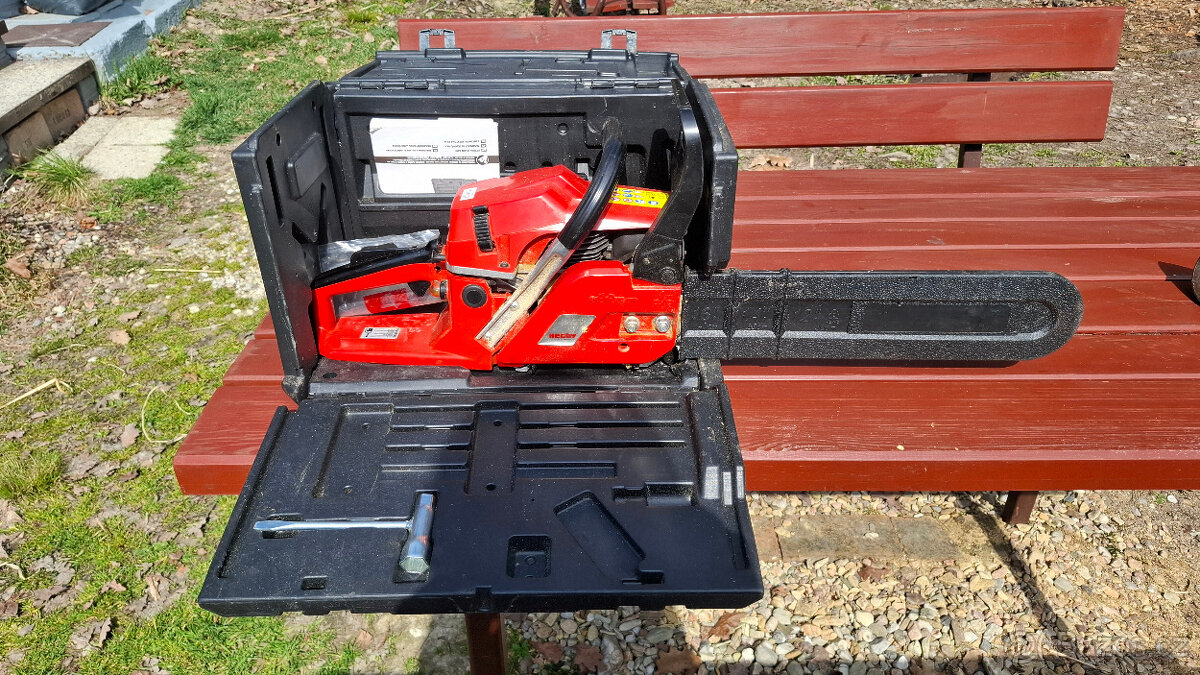 PRODÁM ŘETĚZOVOU PILU HECHT 50 BOX - 2