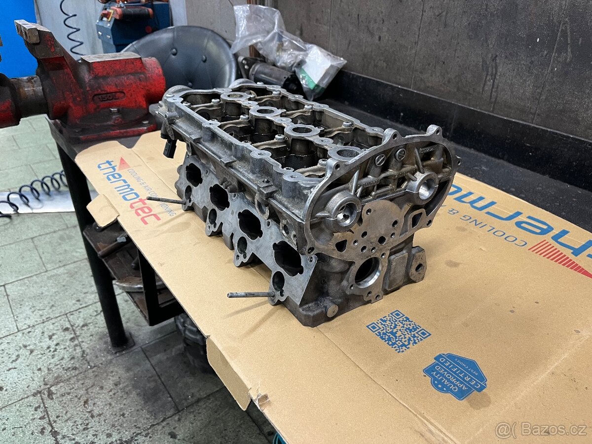 Hlava 2.0TFSI original po repasu . Top stav - 2
