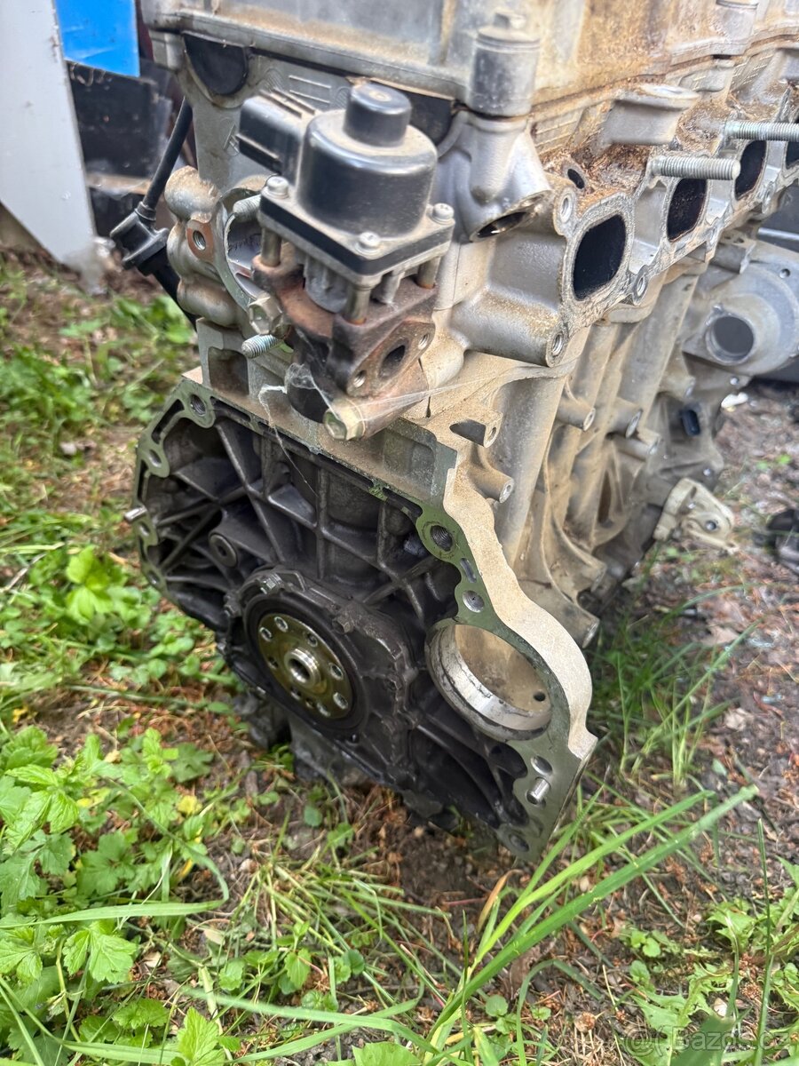Suzuki motor M16A - 2